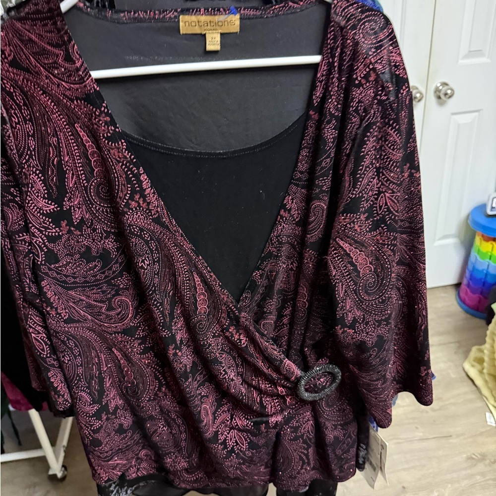 Notations Black and Pink Elegant Top​
